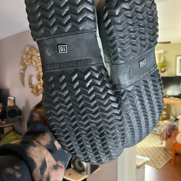 Everlast Men's Ray-Guard Reef Boots - Black and Gray - Picture 3 of 4